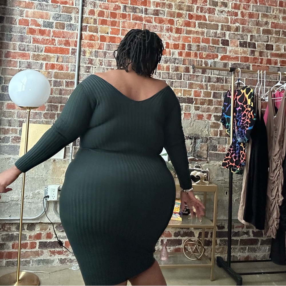 Green off the shoulders sweater dress
